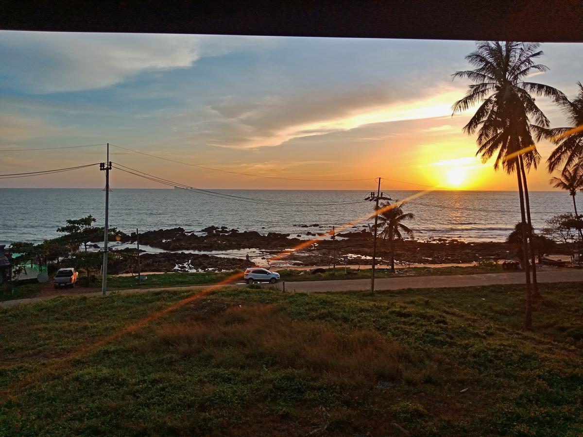 ザ シー アット ランタ ホテル Ko Lanta エクステリア 写真